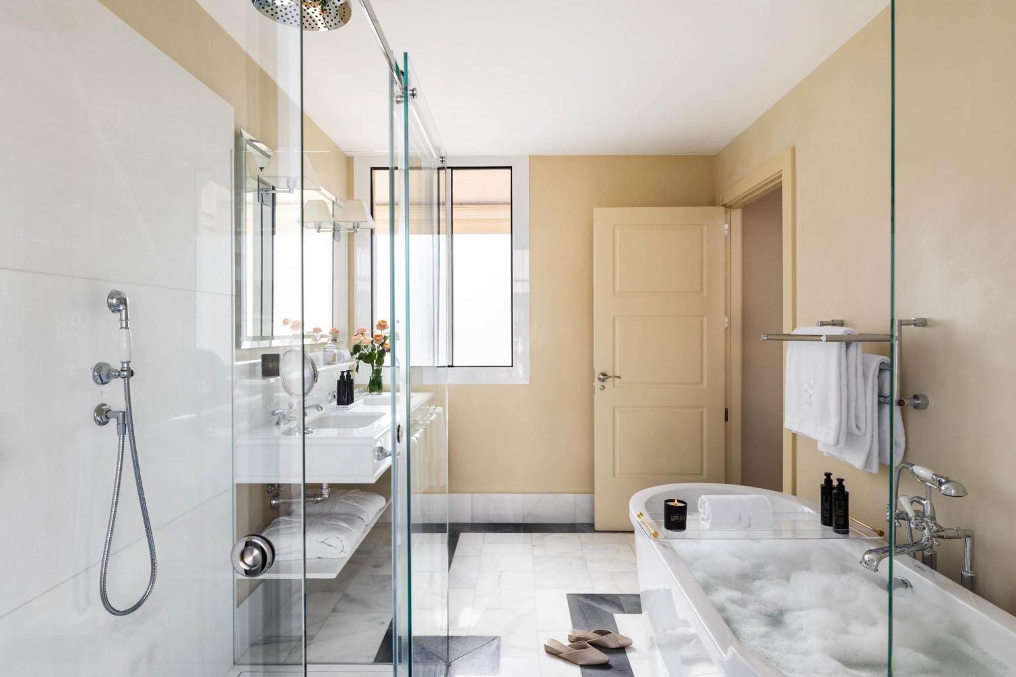 Suite with Terrace,1586138379:JPEG