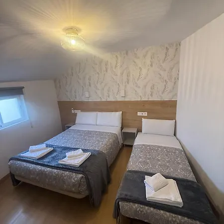 Hostal A Nuestra Senora de La Paloma-3